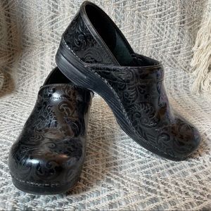 DANSKO Professional Arabesque Black Clogs